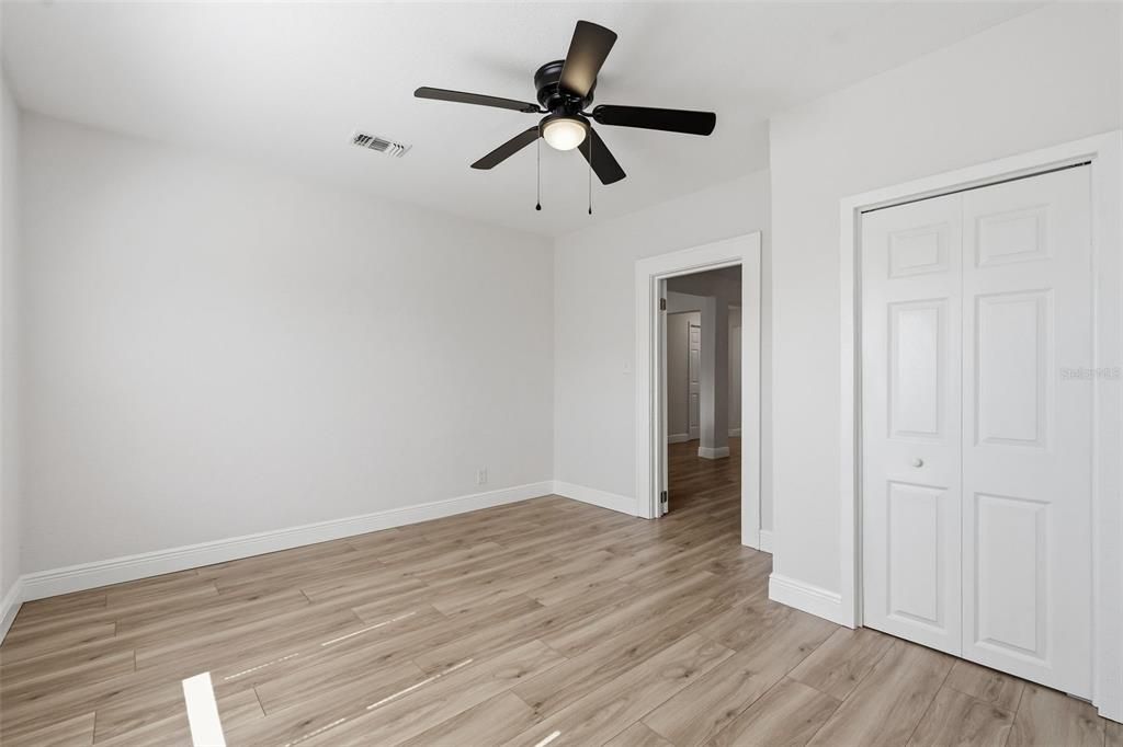For Sale: $350,000 (3 beds, 2 baths, 1278 Square Feet)