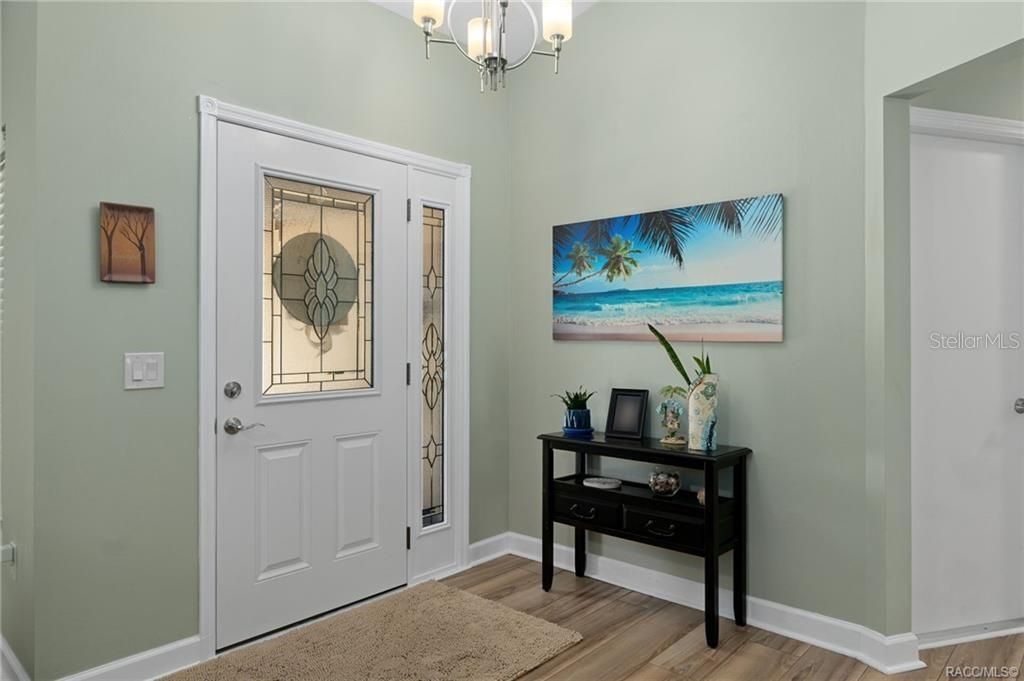 For Sale: $385,000 (2 beds, 2 baths, 1845 Square Feet)