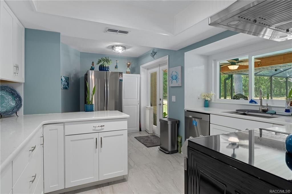 For Sale: $385,000 (2 beds, 2 baths, 1845 Square Feet)