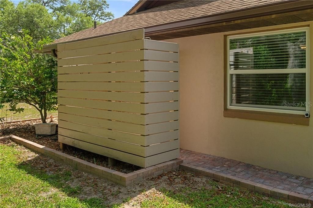 For Sale: $385,000 (2 beds, 2 baths, 1845 Square Feet)