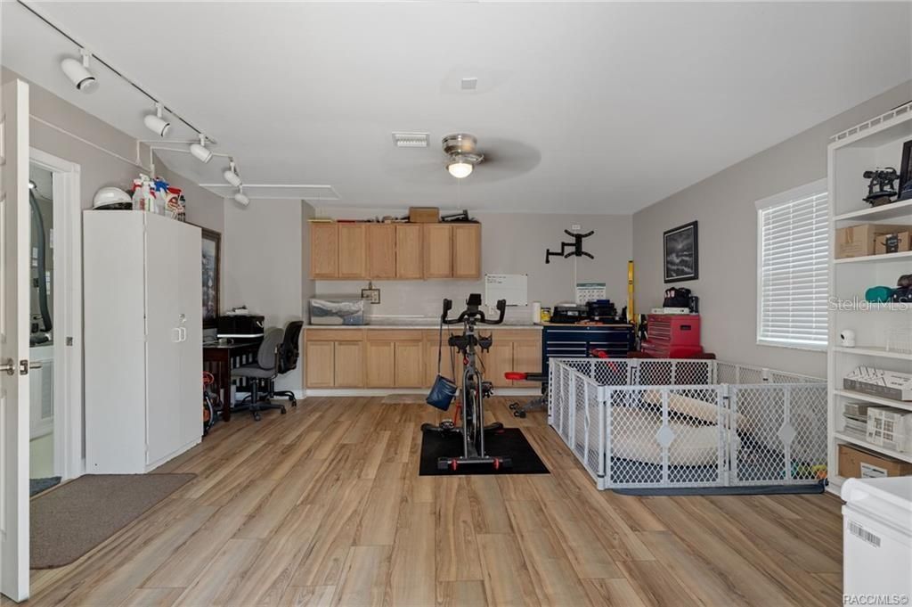 For Sale: $385,000 (2 beds, 2 baths, 1845 Square Feet)