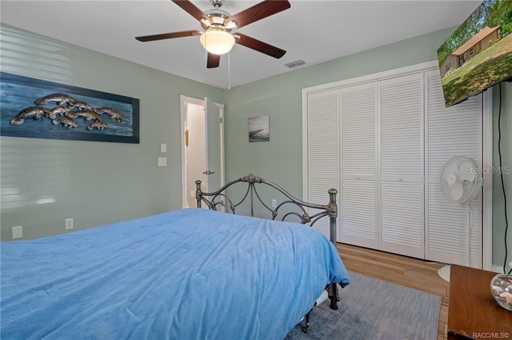 For Sale: $385,000 (2 beds, 2 baths, 1845 Square Feet)