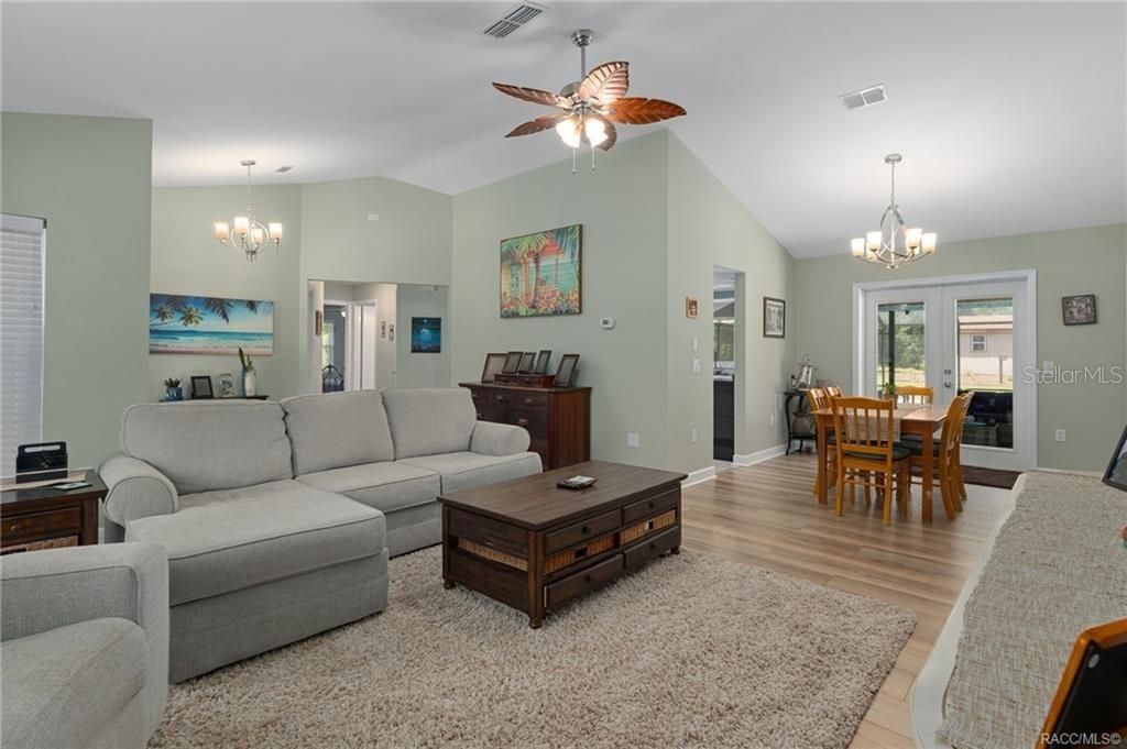 For Sale: $385,000 (2 beds, 2 baths, 1845 Square Feet)