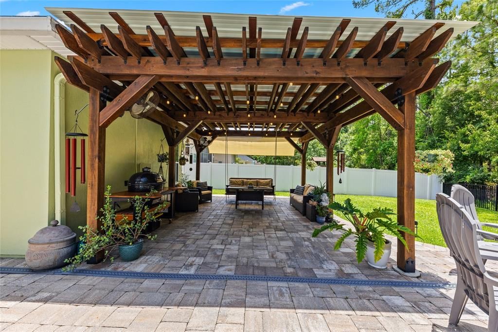 For Sale: $710,000 (4 beds, 3 baths, 2740 Square Feet)