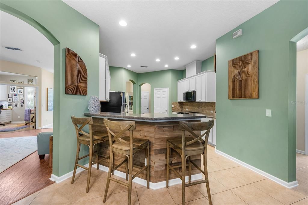 For Sale: $710,000 (4 beds, 3 baths, 2740 Square Feet)