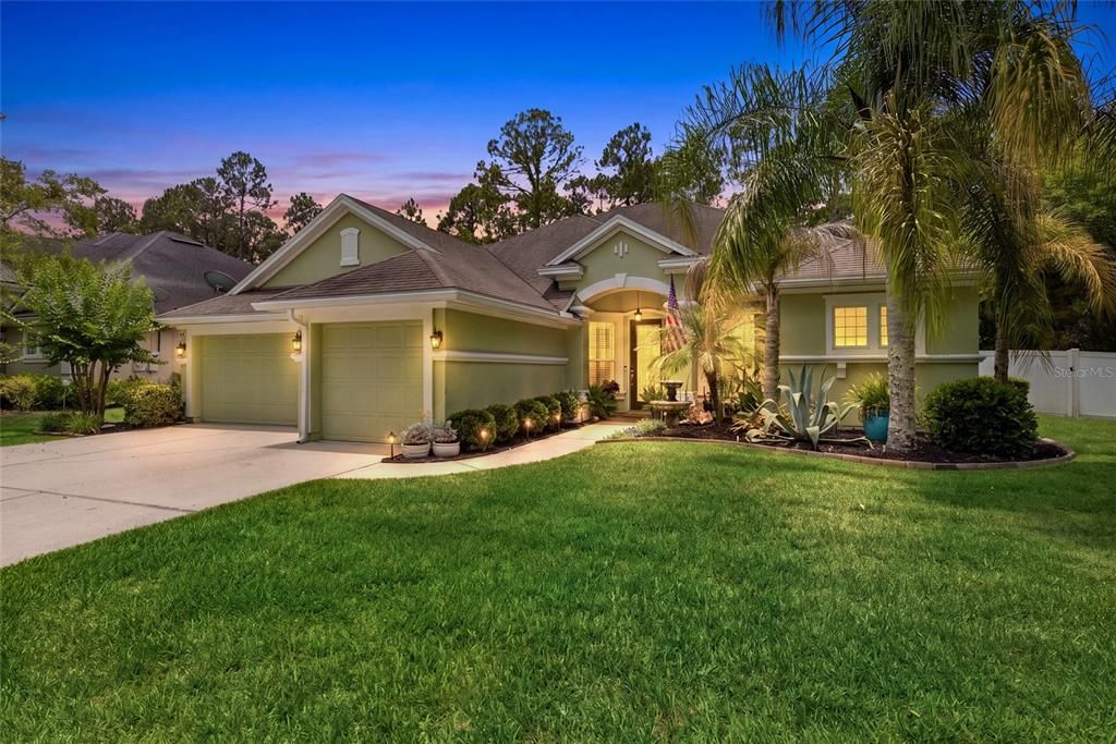 For Sale: $710,000 (4 beds, 3 baths, 2740 Square Feet)