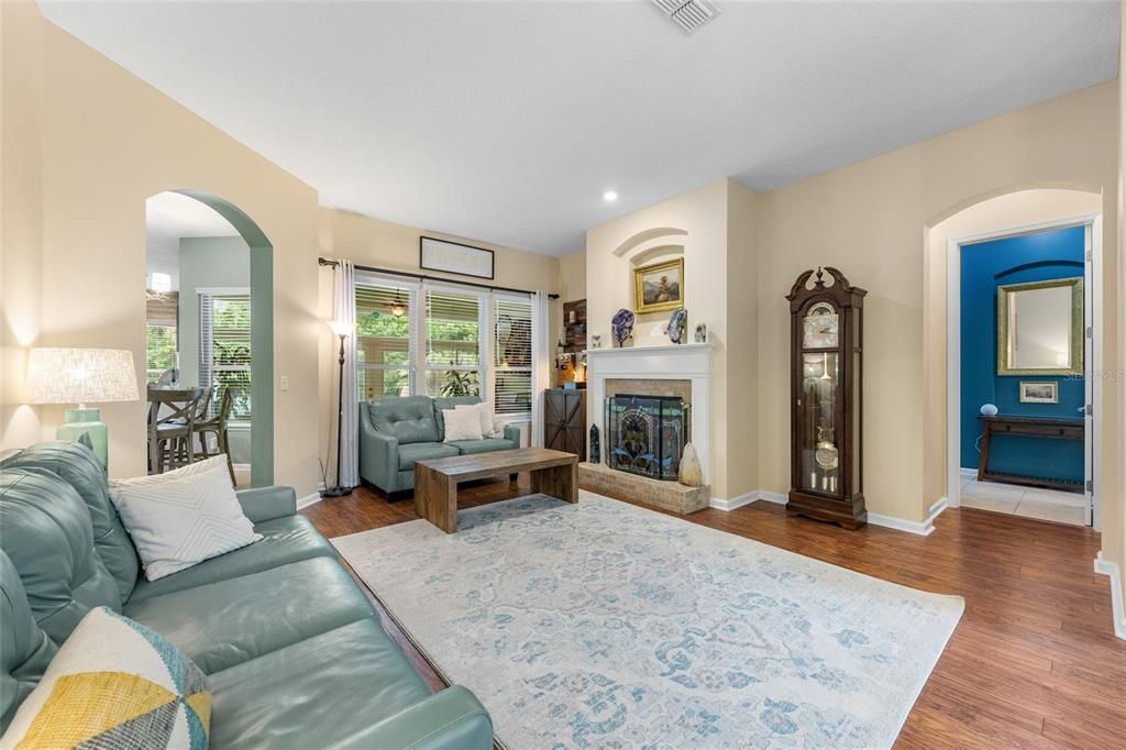 For Sale: $710,000 (4 beds, 3 baths, 2740 Square Feet)