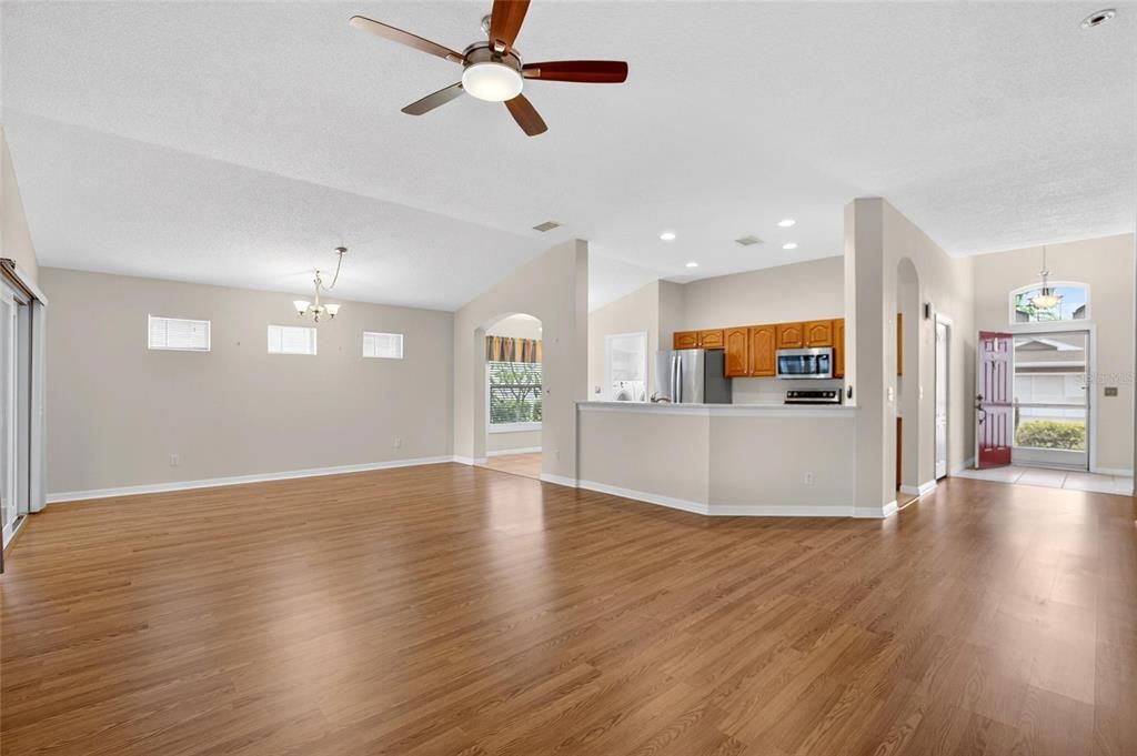 En Venta: $269,900 (2 camas, 2 baños, 1662 Pies cuadrados)