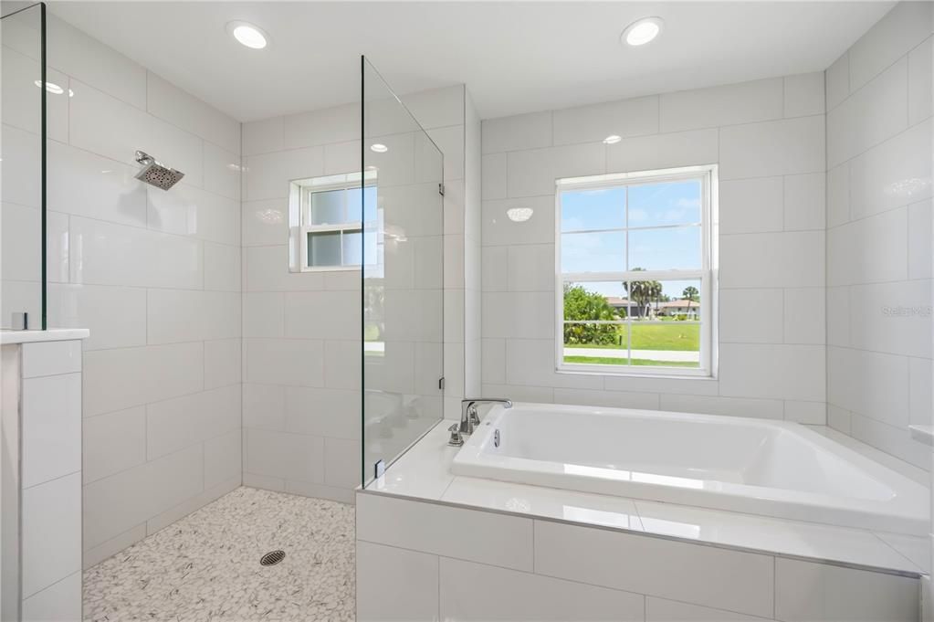For Sale: $1,350,000 (3 beds, 2 baths, 2197 Square Feet)