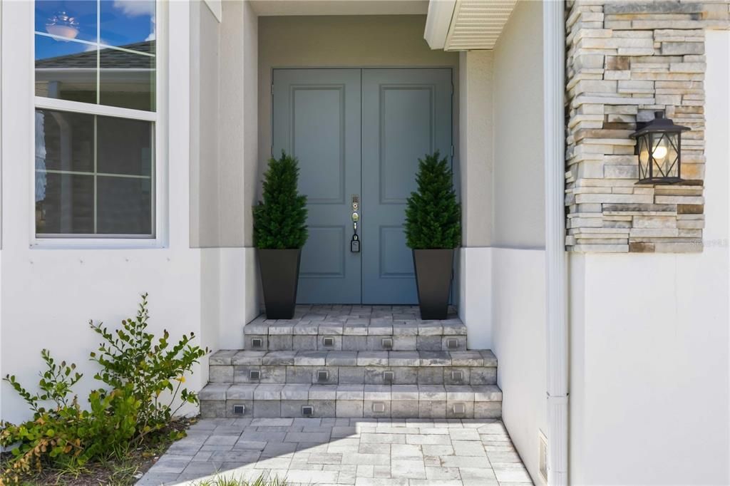 For Sale: $1,350,000 (3 beds, 2 baths, 2197 Square Feet)