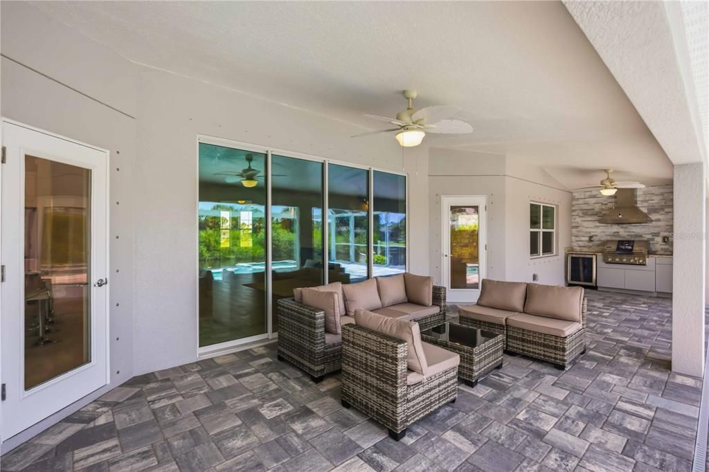 For Sale: $1,350,000 (3 beds, 2 baths, 2197 Square Feet)
