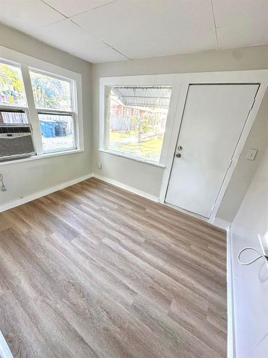 В аренду: $1,275 (1 спален, 1 ванн, 748 Квадратных фут)