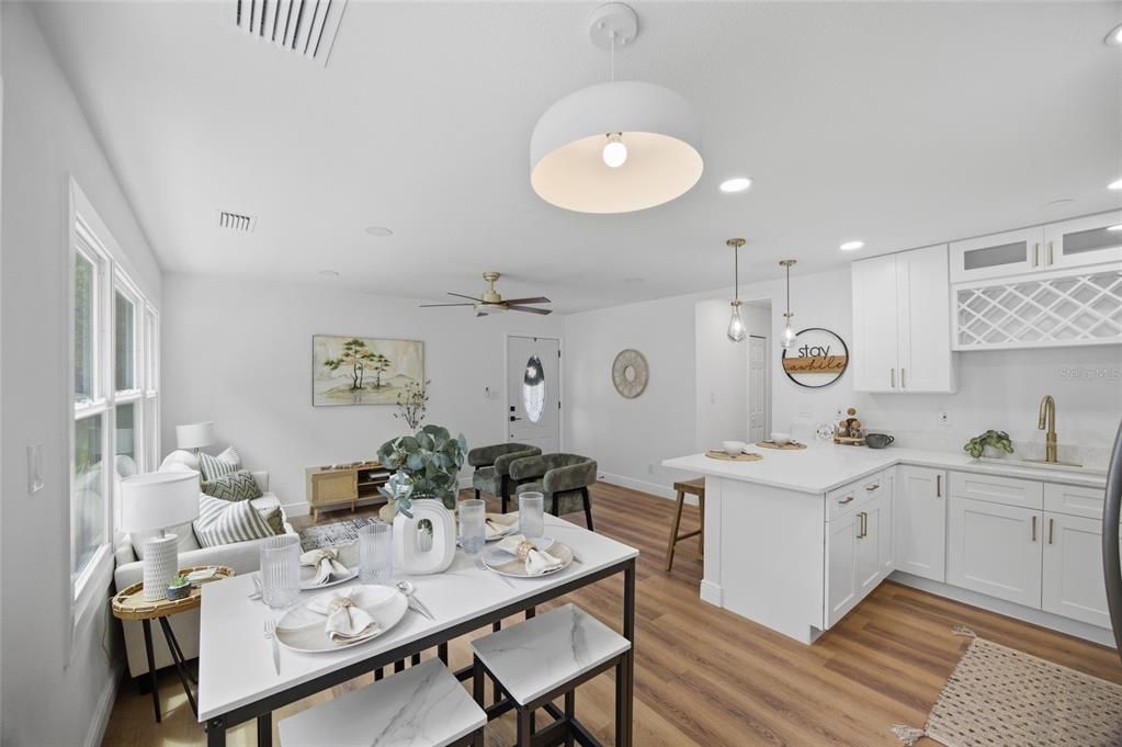 En Venta: $365,900 (3 camas, 2 baños, 1222 Pies cuadrados)