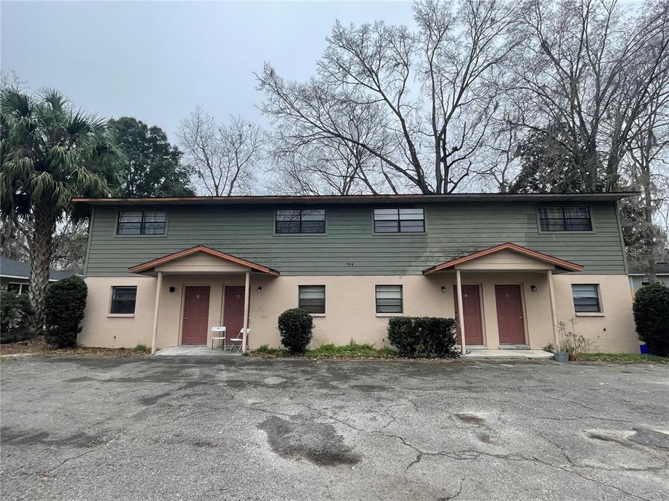For Rent: $1,175 (2 beds, 1 baths, 930 Square Feet)
