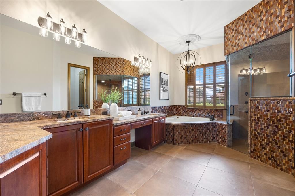 En Venta: $1,799,000 (4 camas, 4 baños, 4085 Pies cuadrados)