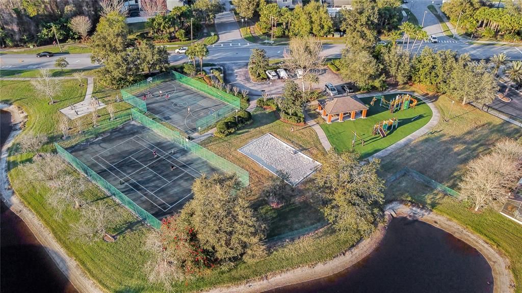 En Venta: $460,000 (4 camas, 2 baños, 1991 Pies cuadrados)