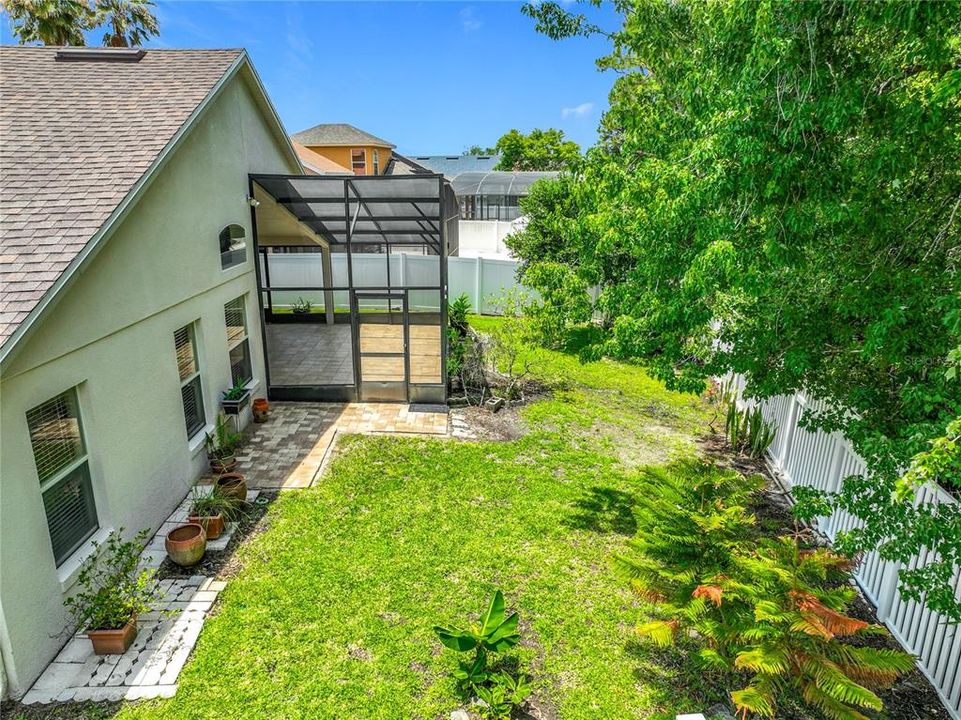 En Venta: $460,000 (4 camas, 2 baños, 1991 Pies cuadrados)