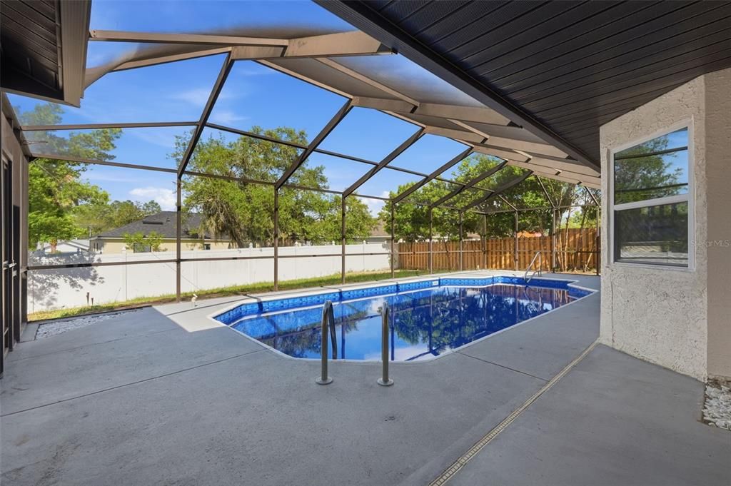En Venta: $360,000 (3 camas, 2 baños, 1696 Pies cuadrados)