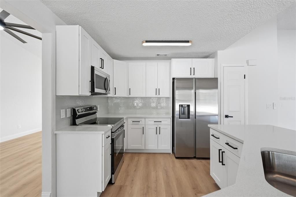 En Venta: $360,000 (3 camas, 2 baños, 1696 Pies cuadrados)