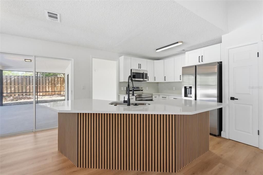 En Venta: $360,000 (3 camas, 2 baños, 1696 Pies cuadrados)