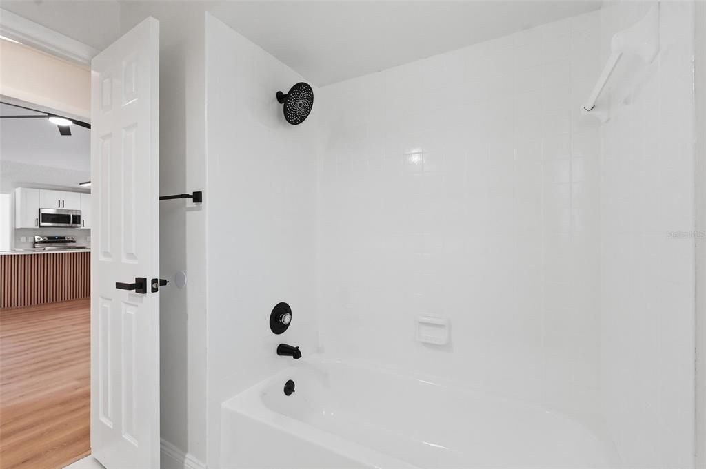 En Venta: $360,000 (3 camas, 2 baños, 1696 Pies cuadrados)