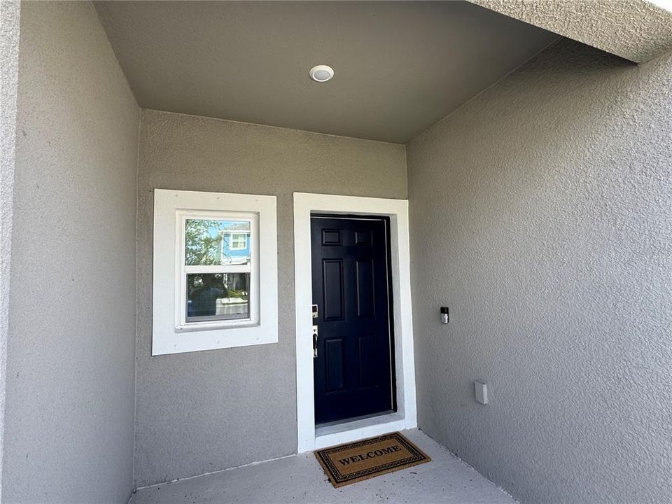 For Rent: $2,250 (3 beds, 2 baths, 1417 Square Feet)