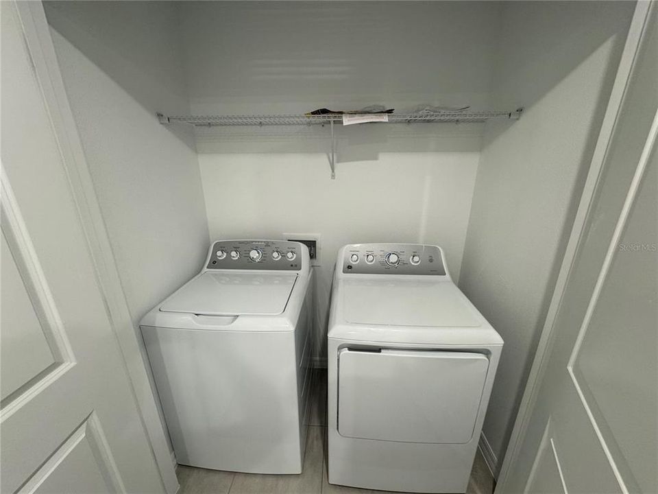 For Rent: $2,250 (3 beds, 2 baths, 1417 Square Feet)
