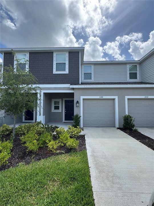For Rent: $2,250 (3 beds, 2 baths, 1417 Square Feet)