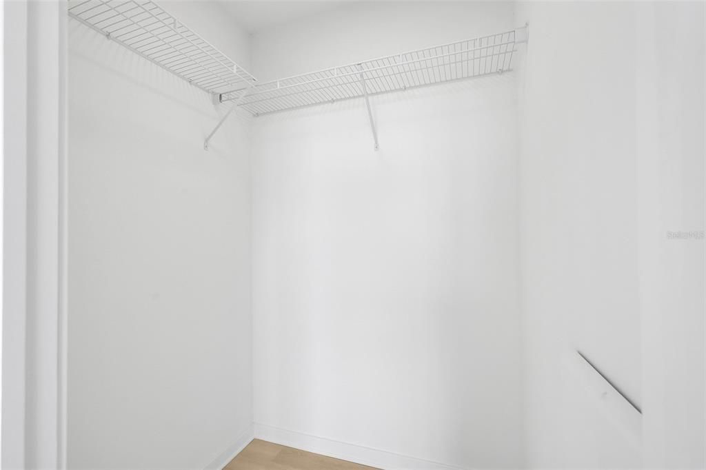 На продажу: $325,000 (2 спален, 2 ванн, 1023 Квадратных фут)