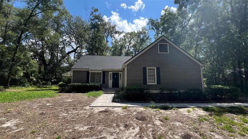 For Rent: $2,500 (3 beds, 2 baths, 1478 Square Feet)