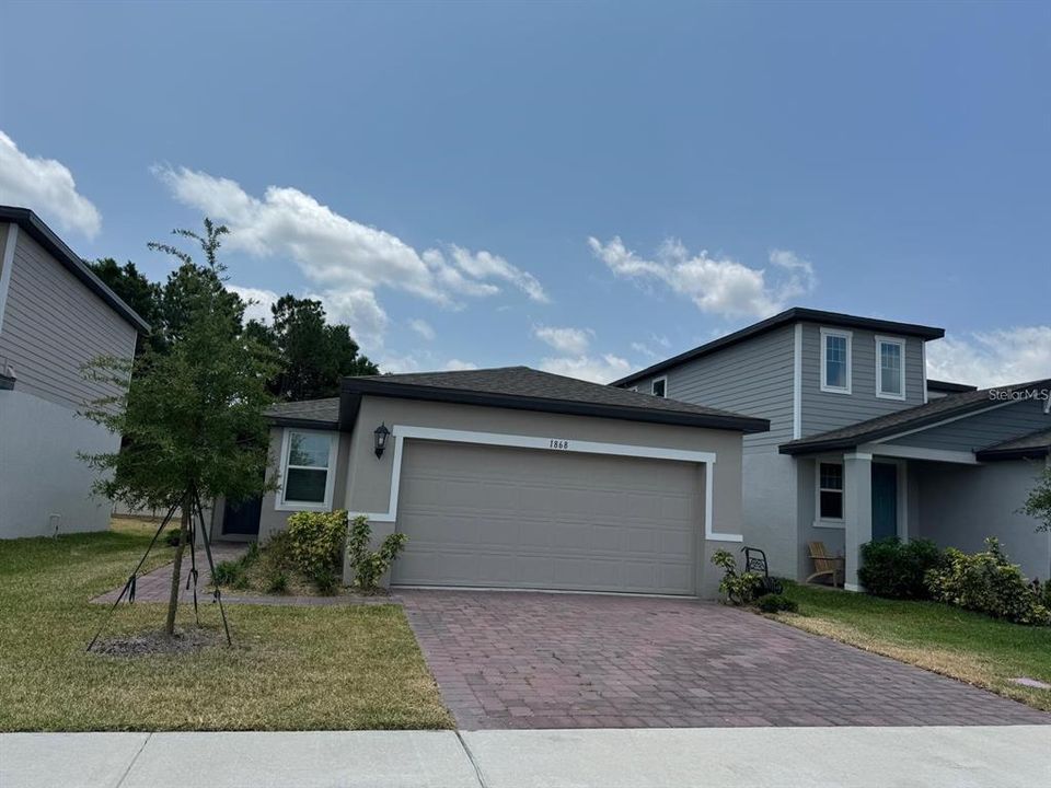 For Rent: $1,750 (3 beds, 2 baths, 1269 Square Feet)