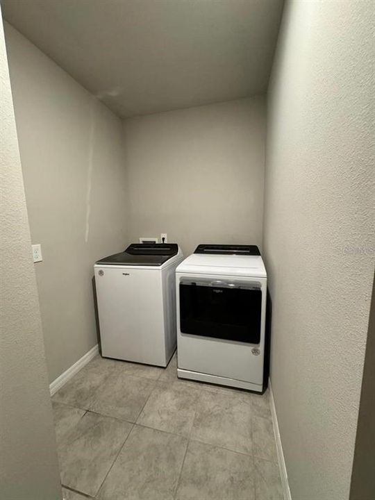 For Rent: $1,750 (3 beds, 2 baths, 1269 Square Feet)