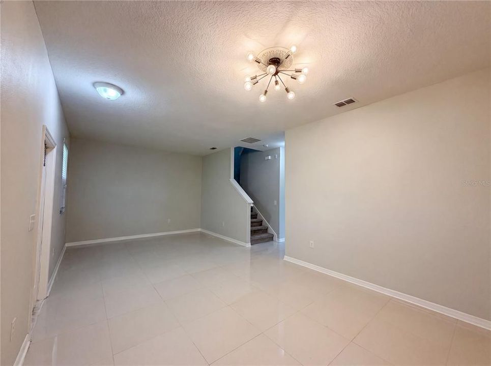 For Sale: $290,000 (3 beds, 2 baths, 1717 Square Feet)