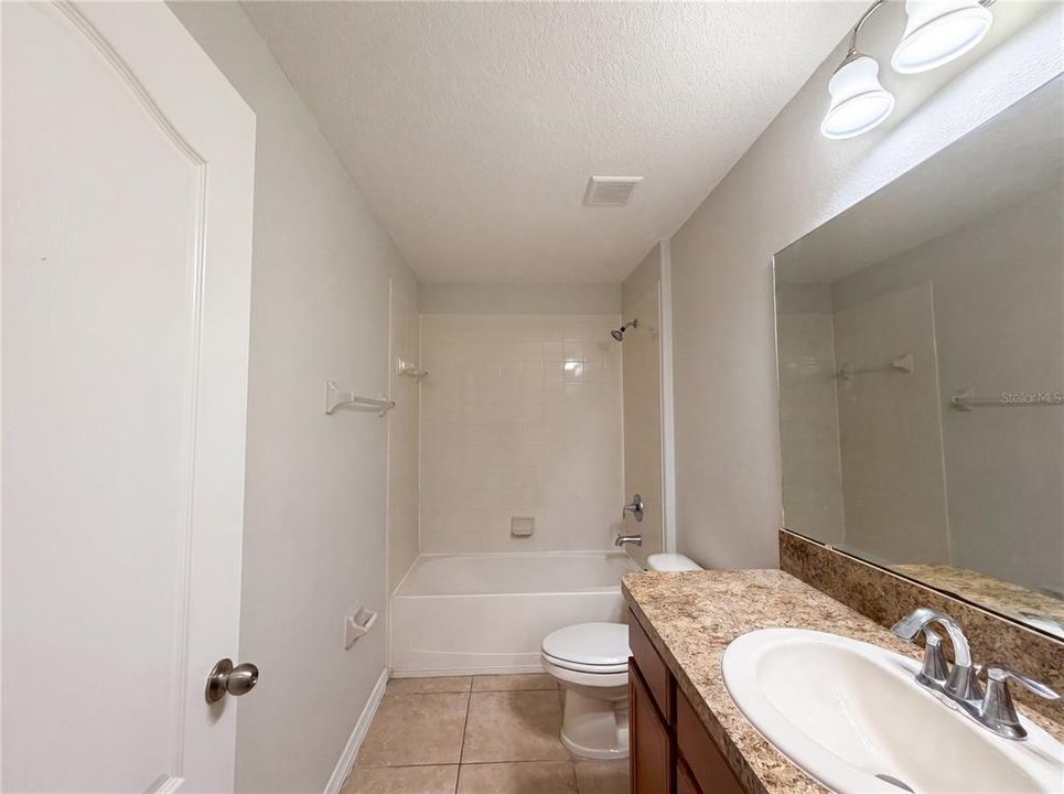 For Sale: $290,000 (3 beds, 2 baths, 1717 Square Feet)