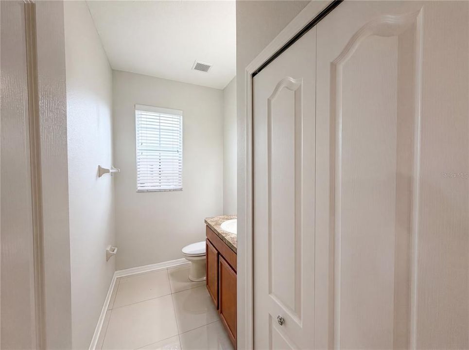 For Sale: $290,000 (3 beds, 2 baths, 1717 Square Feet)
