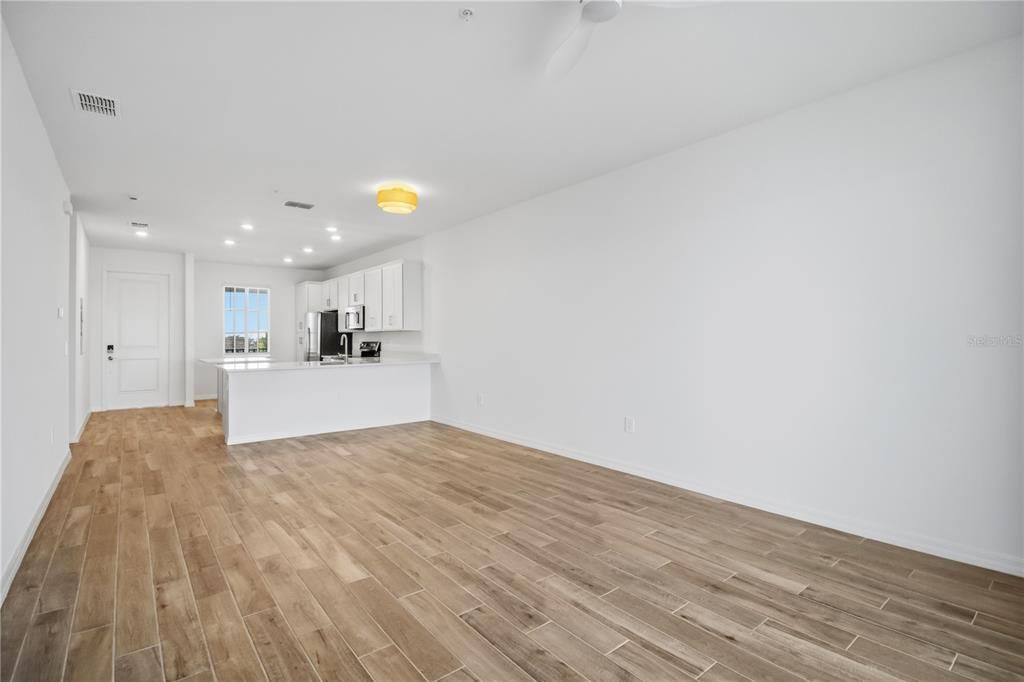 For Rent: $2,500 (2 beds, 2 baths, 1120 Square Feet)