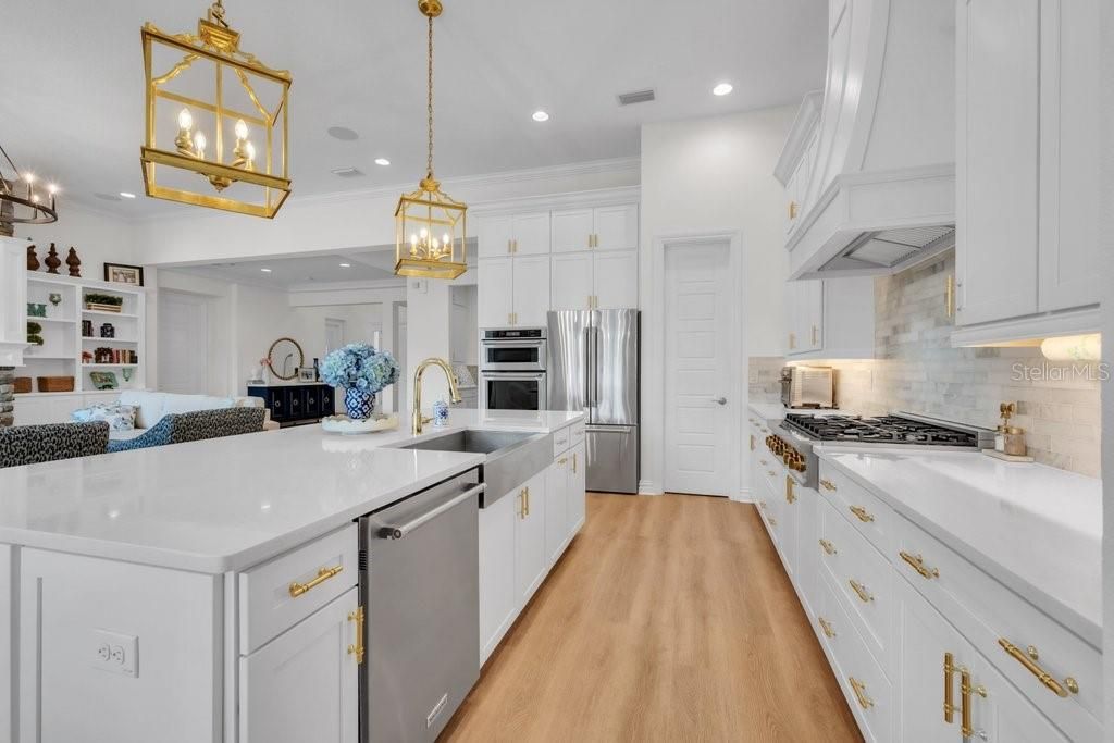 En Venta: $1,250,000 (4 camas, 4 baños, 3857 Pies cuadrados)