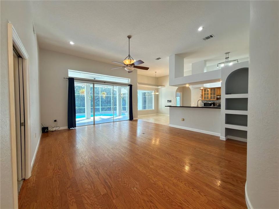 В аренду: $5,400 (5 спален, 4 ванн, 3099 Квадратных фут)