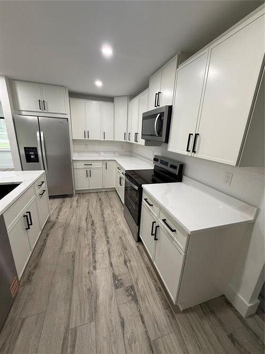 На продажу: $399,000 (4 спален, 2 ванн, 1803 Квадратных фут)