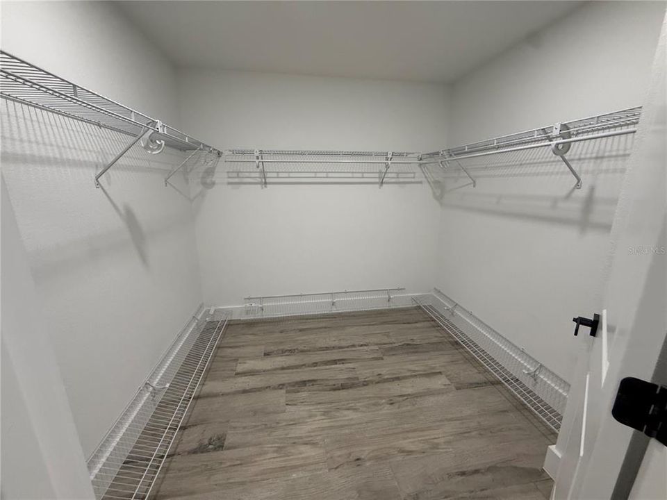 На продажу: $399,000 (4 спален, 2 ванн, 1803 Квадратных фут)