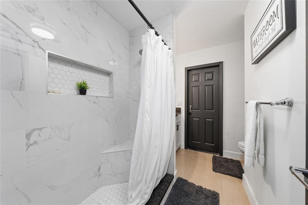 For Sale: $890,000 (5 beds, 3 baths, 2787 Square Feet)