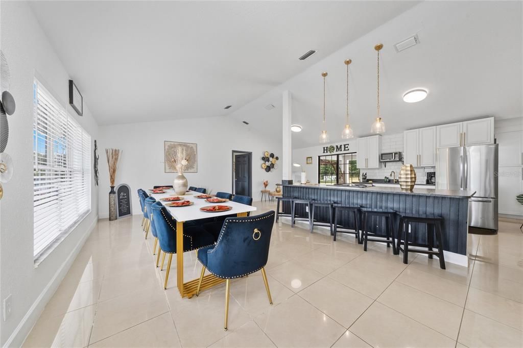For Sale: $890,000 (5 beds, 3 baths, 2787 Square Feet)