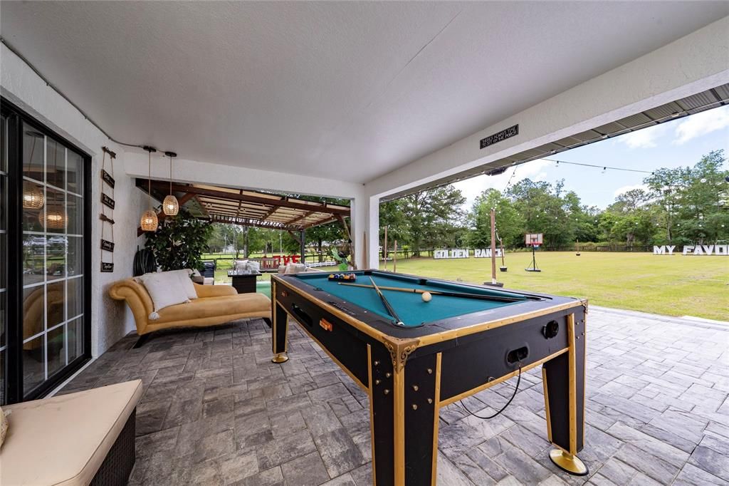 For Sale: $890,000 (5 beds, 3 baths, 2787 Square Feet)