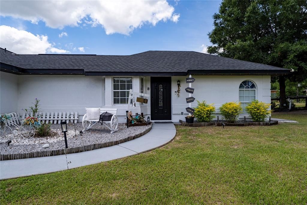 For Sale: $890,000 (5 beds, 3 baths, 2787 Square Feet)