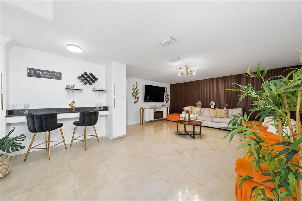 For Sale: $890,000 (5 beds, 3 baths, 2787 Square Feet)
