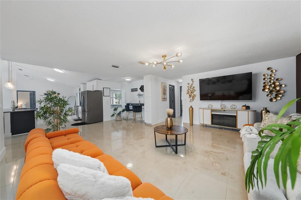 For Sale: $890,000 (5 beds, 3 baths, 2787 Square Feet)