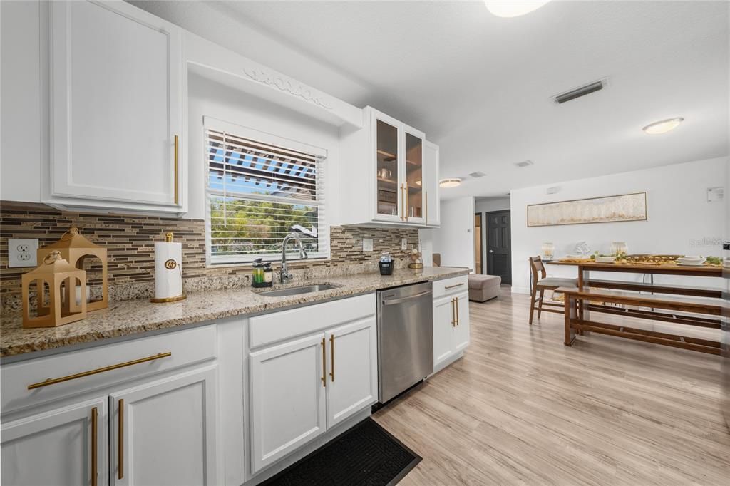 For Sale: $890,000 (5 beds, 3 baths, 2787 Square Feet)