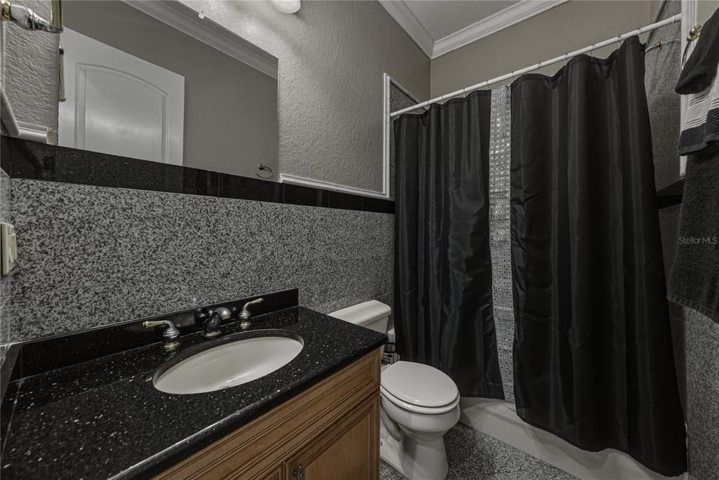 En Venta: $1,125,000 (6 camas, 4 baños, 5481 Pies cuadrados)