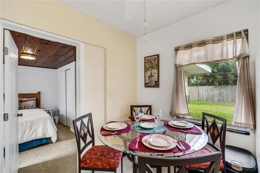 For Sale: $264,900 (3 beds, 2 baths, 1068 Square Feet)