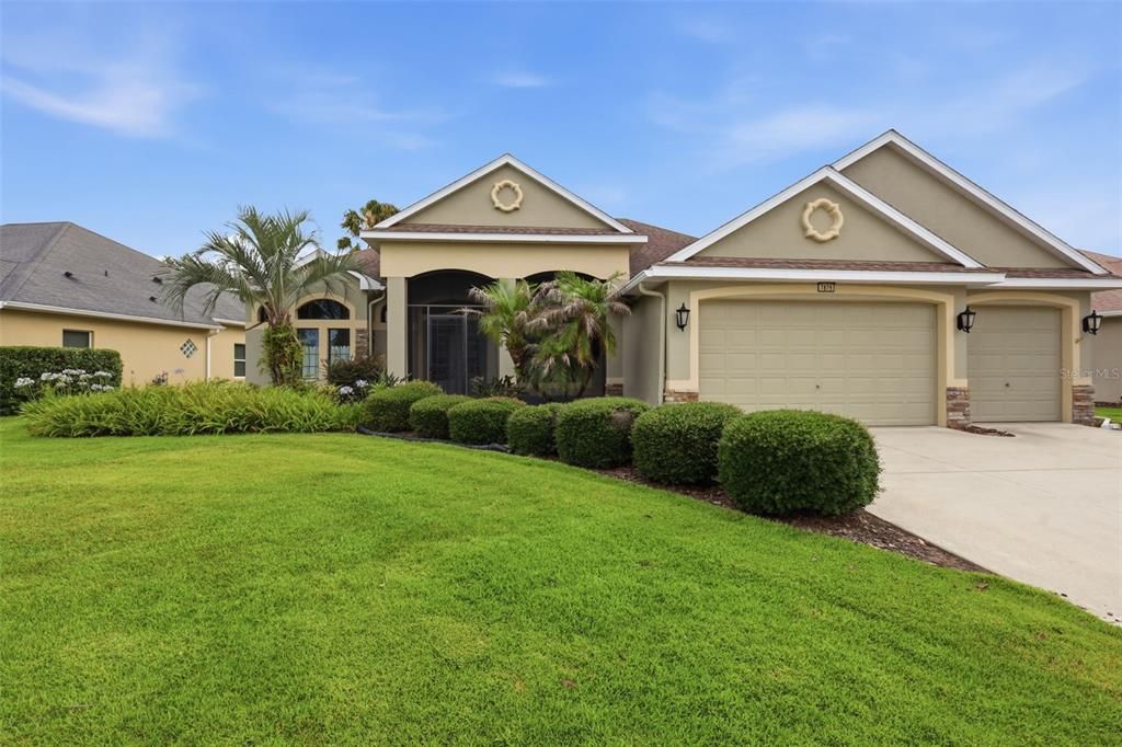 For Sale: $545,000 (3 beds, 2 baths, 2455 Square Feet)